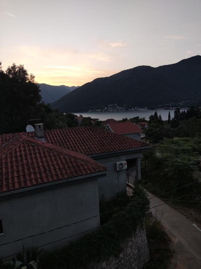 Montenegro Colors คาเมนาริ ภายนอก รูปภาพ